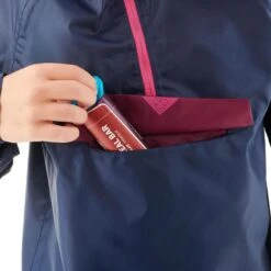 Quechua Regenjas Voor Wandelen MH100 Marineblauw Roze Kinderen 7-15 Jaar -Aanbiedingen Sportief Leven Winkel regenjas voor wandelen mh100 marineblauw roze kinderen 7 15 jaar 4