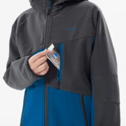 Quechua Softshell Jas Voor Wandelen MH550 Blauw En Grijs Kinderen 7-15 Jaar -Aanbiedingen Sportief Leven Winkel softshell jas voor wandelen mh550 blauw en grijs kinderen 7 15 jaar 4